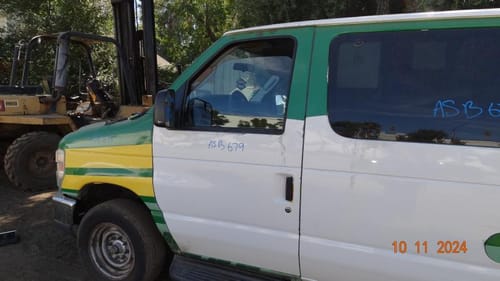 2012 Ford E-350