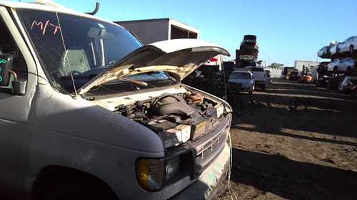 2000 Ford E-250