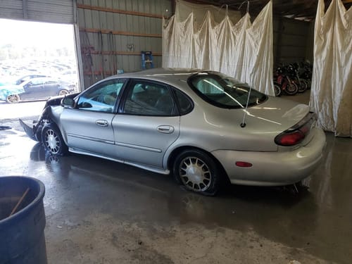 1999 Ford Taurus