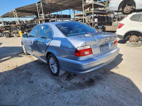 2003 BMW 530i