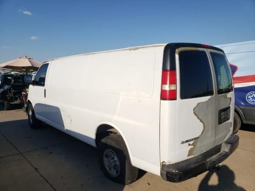 2009 GMC Expr25