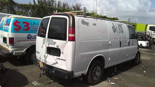 2005 GMC Expr25