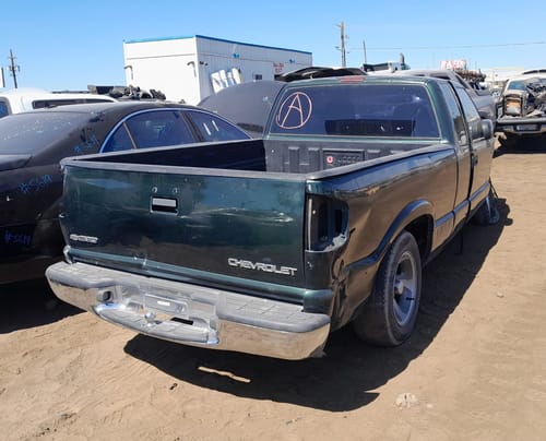 2003 GMC S10s15