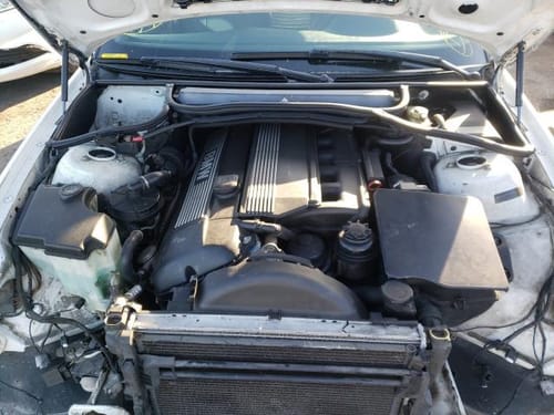 2005 BMW 330i