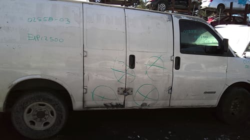 2003 GMC Expr25