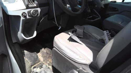 2015 Ford Tra250