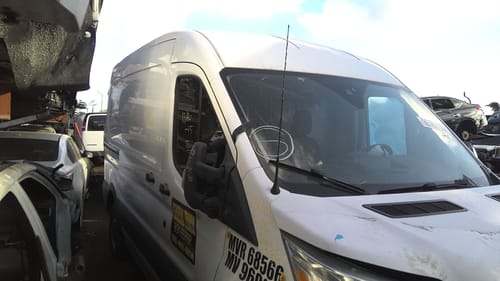 2015 Ford Tra250