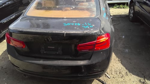 2016 BMW 320i