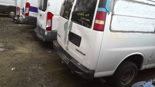 2004 GMC Expr25