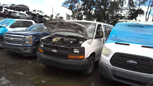 2004 GMC Expr25