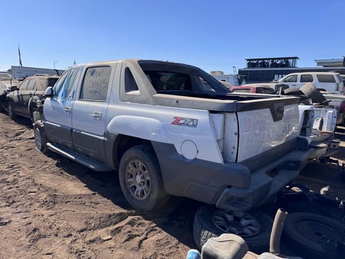 2002 GMC Aval15