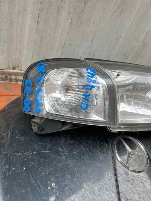 2002 Volvo S80