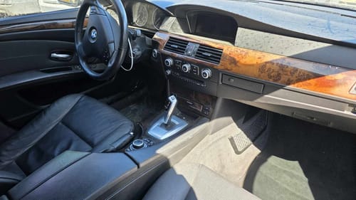 2010 BMW B528i