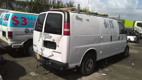 2005 GMC Expr25