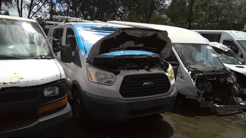 2015 Ford Tra250