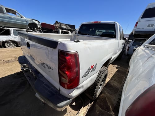 2003 GMC Silv25