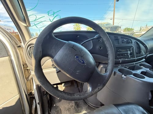 2005 Ford E-350