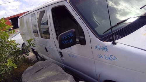 2001 Ford E-250