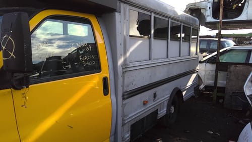 2009 GMC Expr35