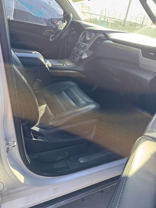 2017 GMC Ykxl15