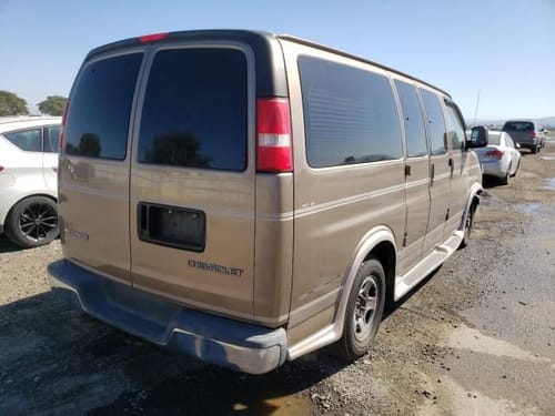 2004 GMC Expr15