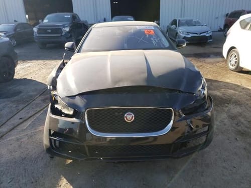 2017 Jaguar Xe