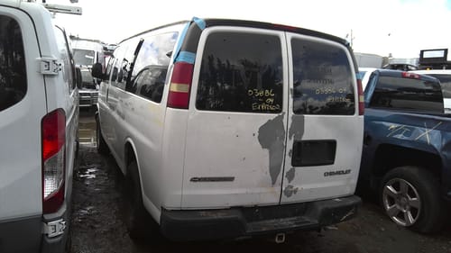 2004 GMC Expr25