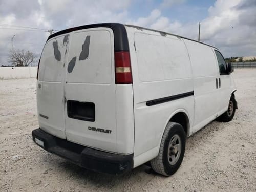 2004 GMC Expr25