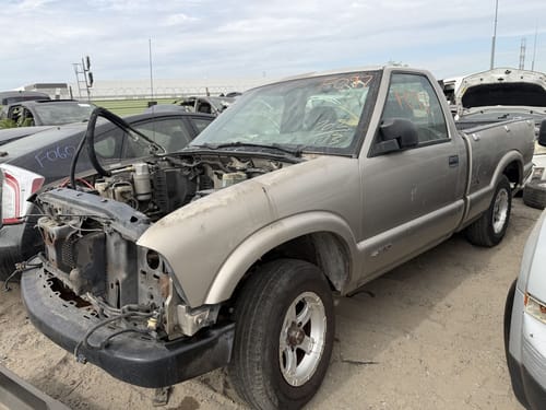 1999 GMC S10s15