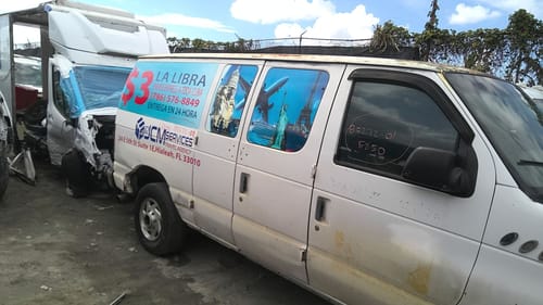 2001 Ford E-250