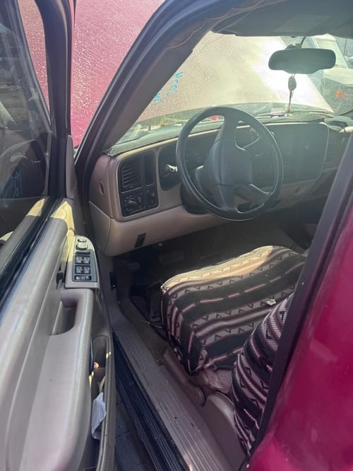 2004 GMC Sub150
