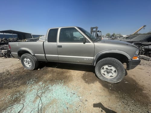 2000 GMC S10s15