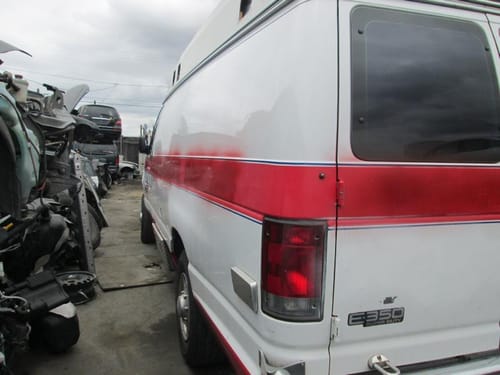 2003 Ford E-350