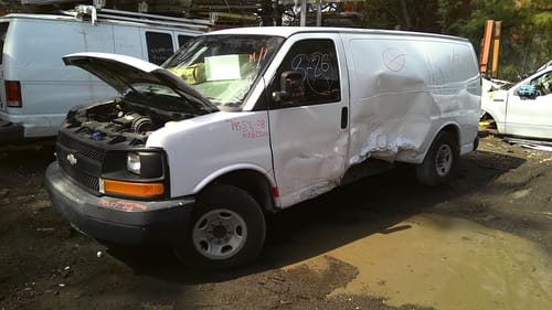 2008 GMC Expr25