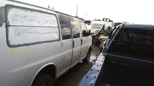 2004 GMC Expr25