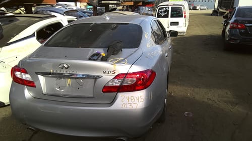 2011 Infiniti M37