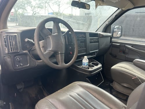 2006 GMC Expr15