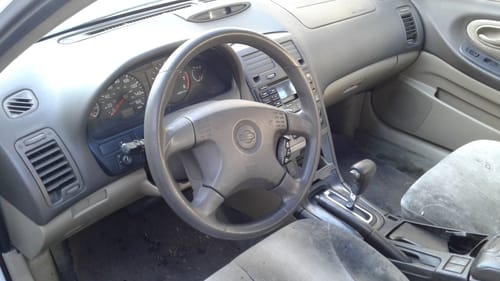 2000 Nissan Maxima