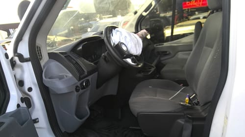 2015 Ford Tra250