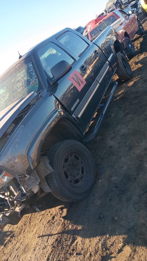 2004 GMC Silv25