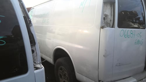 2005 GMC Expr15