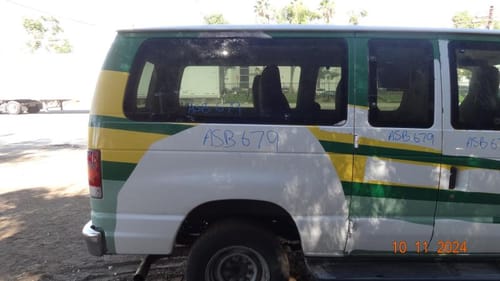 2012 Ford E-350