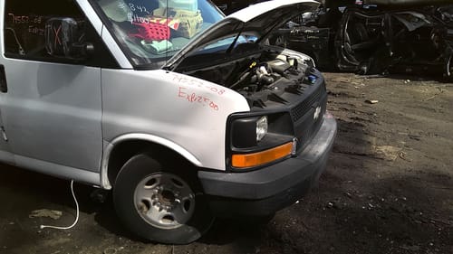 2008 GMC Expr25