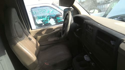 2005 GMC Expr15