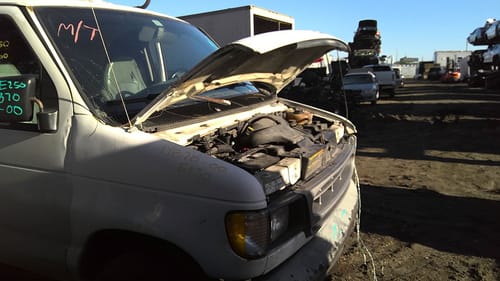 2000 Ford E-250