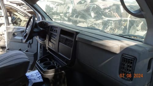 2006 GMC Expr25