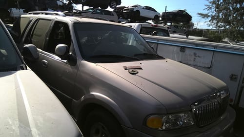 2002 Lincoln Navigator