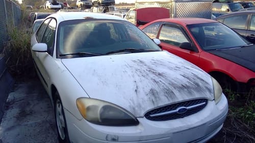 2000 Ford Taurus