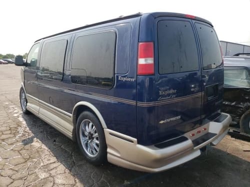 2002 GMC Expr15