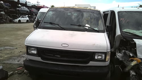 2001 Ford E-250